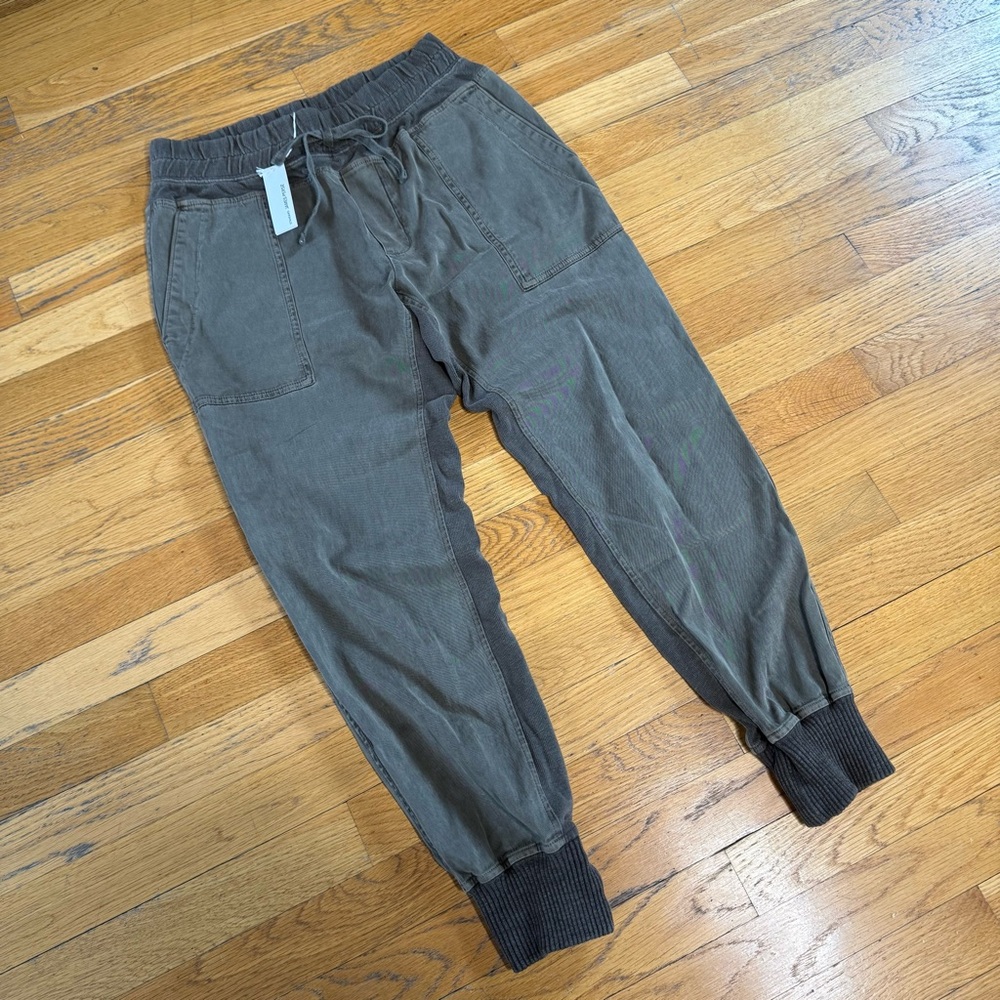 Women’s James Perse olive joggers